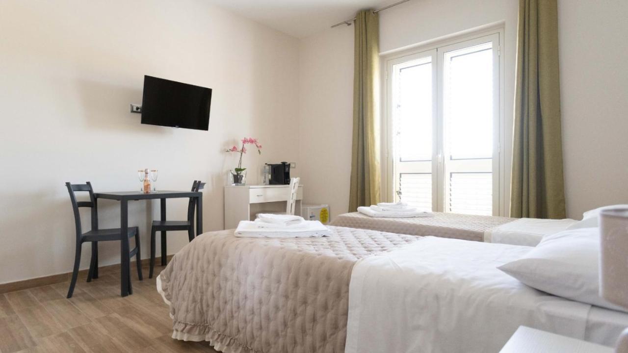 B&B Ercole Villaggio Mosè Екстериор снимка